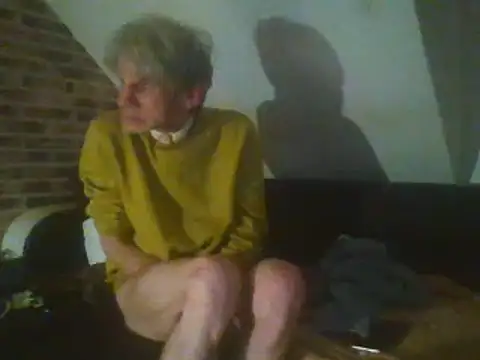 Snapshot of InMeinenMund chatting on 12/14/24, 08:40 InMeinenMund online show from 12/14/24, 08:40