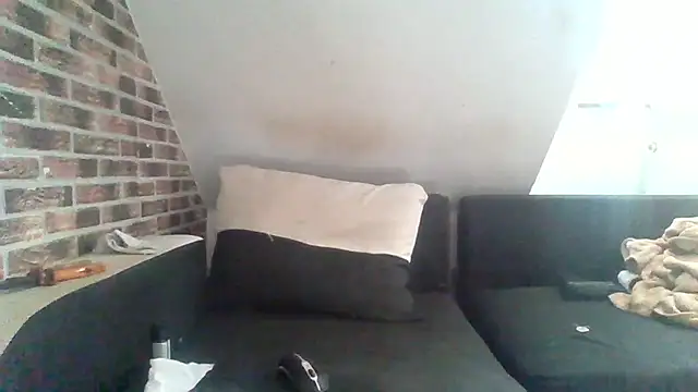 Snapshot of InMeinenMund chatting on 10/02/25, 12:12 InMeinenMund online show from 10/02/25, 12:12