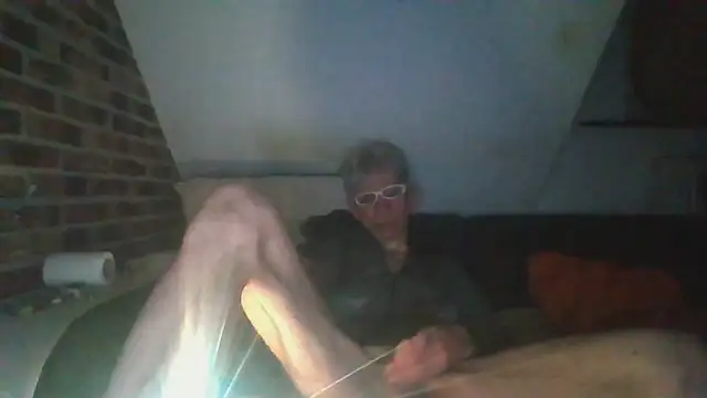 Snapshot of InMeinenMund chatting on 10/14/25, 08:31 InMeinenMund online show from 10/14/25, 08:31