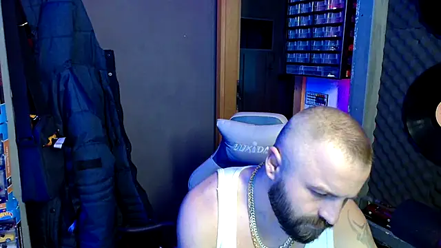 Snapshot of maik808888 chatting on 03/03/26, 02:34 maik808888 online show from 03/03/26, 02:34