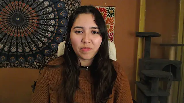 Snapshot of IntimateTales chatting on 12/06/24, 12:23 IntimateTales online show from 12/06/24, 12:23