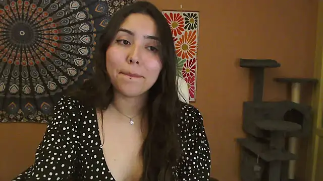 Snapshot of IntimateTales chatting on 01/27/25, 06:41 IntimateTales online show from 01/27/25, 06:41