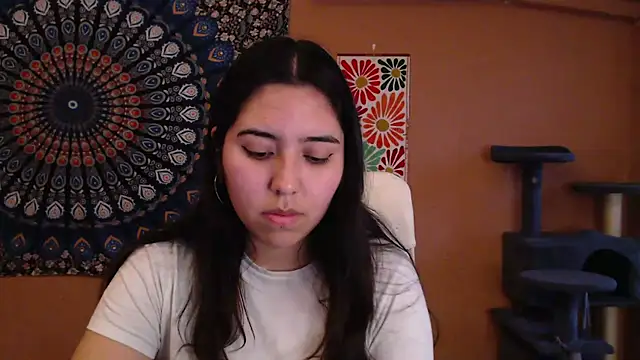 Snapshot of IntimateTales chatting on 03/06/25, 04:17 IntimateTales online show from 03/06/25, 04:17