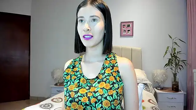 macarena vallejo online show from 12/18/24, 02:53