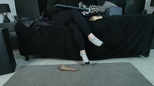  Jade 16 online show from 10/01/25, 11:49