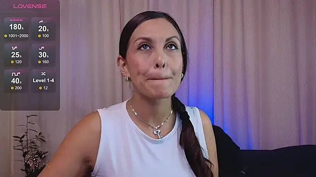 Snapshot of Swetisabella01 chatting on 03/11/25, 03:34 Swetisabella01 online show from 03/11/25, 03:34
