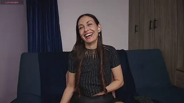 Swetisabella01 online show from 05/16/26, 12:40
