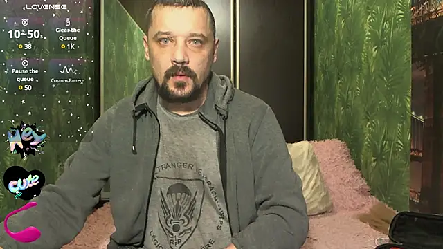 DanielOhCool online show from 12/23/24, 08:22