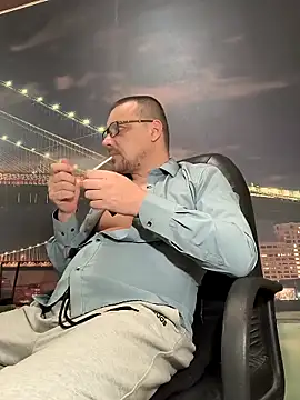 DanielOhCool online show from 02/28/25, 09:23