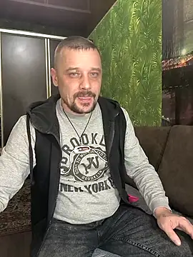 DanielOhCool online show from 03/17/25, 01:29