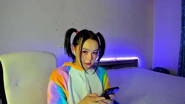 Snapshot of pika_pika1 chatting on 12/20/25, 02:35 pika pika1 online show from 12/20/25, 02:35