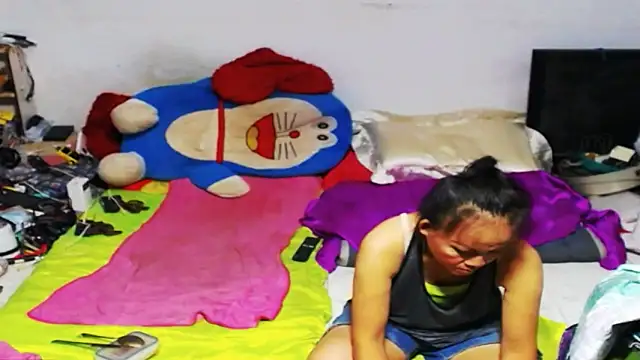 1CuteAndSexy69 online show from 02/02/25, 11:30