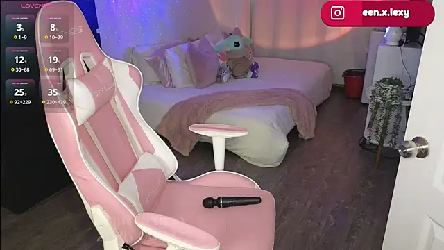 queenxlexy online show from 06/12/26, 07:02