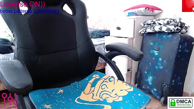 Snapshot of sweet_cute_cat chatting on 02/28/25, 07:15 sweet cute cat online show from 02/28/25, 07:15