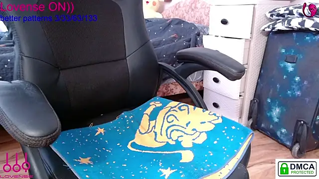 Snapshot of sweet_cute_cat chatting on 03/16/25, 11:16 sweet cute cat online show from 03/16/25, 11:16