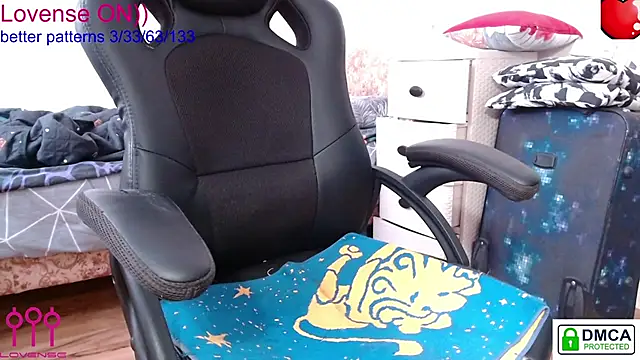 Snapshot of sweet_cute_cat chatting on 03/17/25, 07:35 sweet cute cat online show from 03/17/25, 07:35