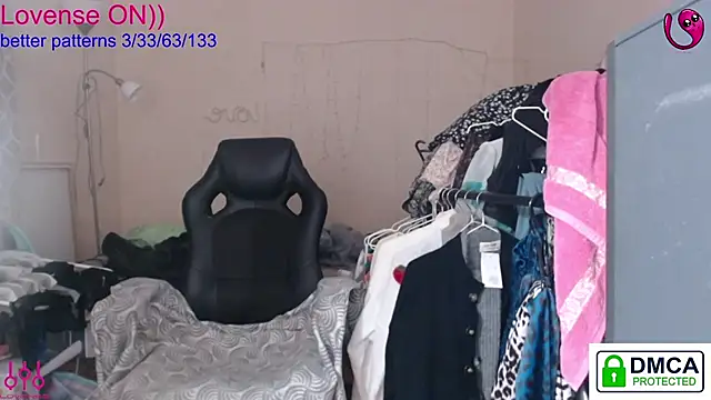 Snapshot of sweet_cute_cat chatting on 11/03/25, 08:43 sweet cute cat online show from 11/03/25, 08:43