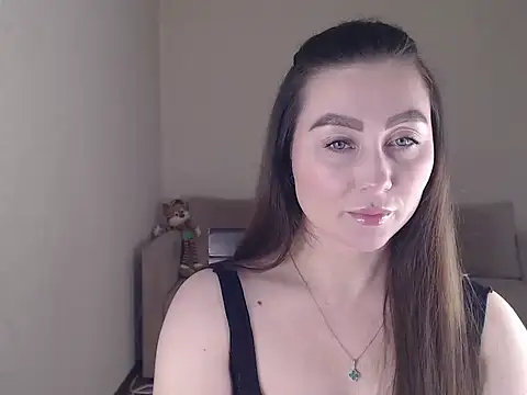 Snapshot of marishaarimova chatting on 10/20/25, 01:39 marishaarimova online show from 10/20/25, 01:39