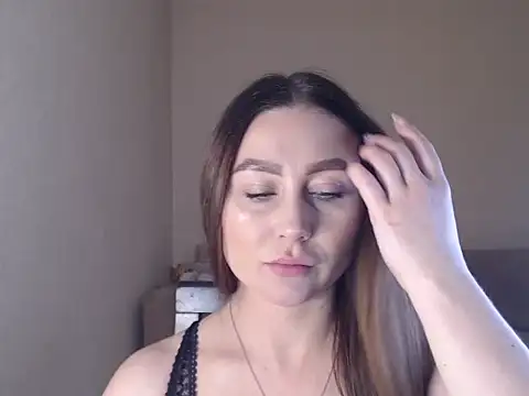 Snapshot of marishaarimova chatting on 11/27/25, 01:51 marishaarimova online show from 11/27/25, 01:51