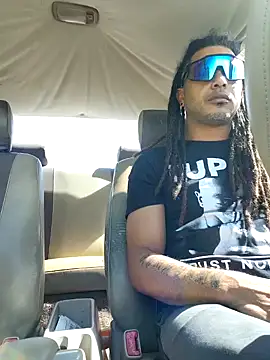 Snapshot of tropikboy chatting on 12/30/24, 03:24 tropikboy online show from 12/30/24, 03:24