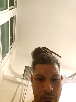 Snapshot of tropikboy chatting on 02/03/25, 10:03 tropikboy online show from 02/03/25, 10:03