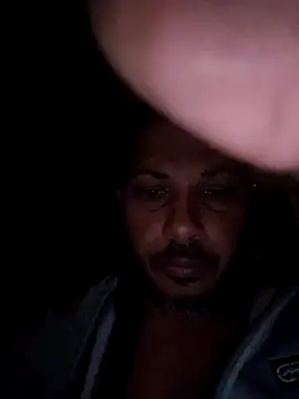 Snapshot of tropikboy chatting on 02/23/25, 01:02 tropikboy online show from 02/23/25, 01:02