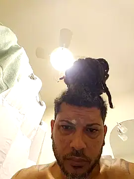 Snapshot of tropikboy chatting on 03/11/25, 09:56 tropikboy online show from 03/11/25, 09:56