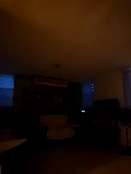 Snapshot of tropikboy chatting on 10/06/25, 10:02 tropikboy online show from 10/06/25, 10:02