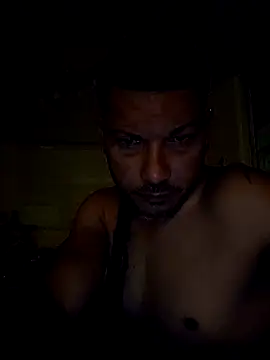 Snapshot of tropikboy chatting on 10/21/25, 09:54 tropikboy online show from 10/21/25, 09:54