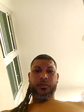 Snapshot of tropikboy chatting on 10/28/25, 09:57 tropikboy online show from 10/28/25, 09:57