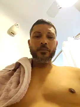 Snapshot of tropikboy chatting on 11/14/25, 08:51 tropikboy online show from 11/14/25, 08:51