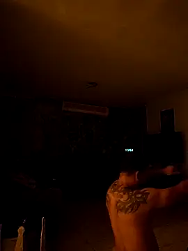 Snapshot of tropikboy chatting on 12/16/25, 09:47 tropikboy online show from 12/16/25, 09:47