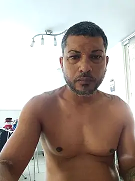 Snapshot of tropikboy chatting on 12/19/25, 11:50 tropikboy online show from 12/19/25, 11:50