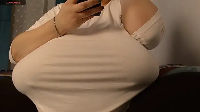 SenzualHotM online show from 02/18/25, 07:52