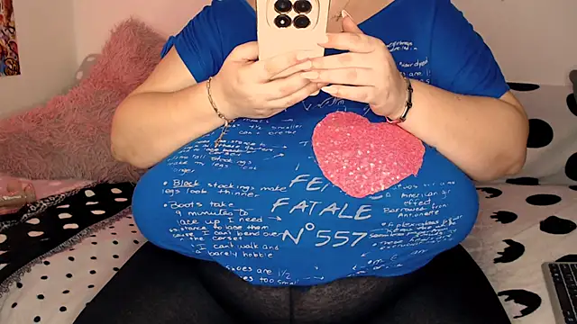 SenzualHotM online show from 11/26/25, 10:33