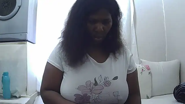 Snapshot of Delicioussexy chatting on 10/09/25, 05:05 Delicioussexy online show from 10/09/25, 05:05