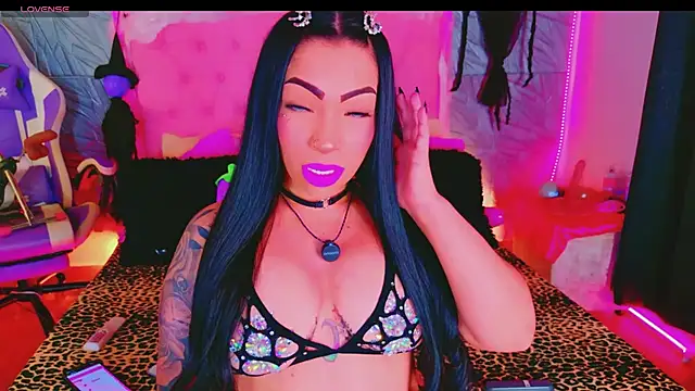 Snapshot of macasweet chatting on 10/25/25, 11:21 macasweet online show from 10/25/25, 11:21