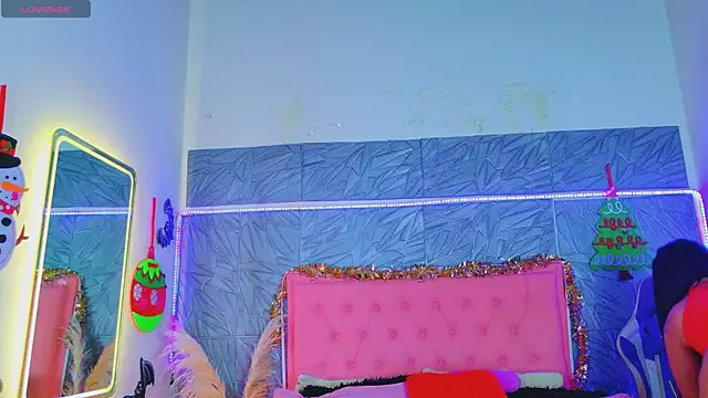 Snapshot of macasweet chatting on 12/15/25, 09:41 macasweet online show from 12/15/25, 09:41