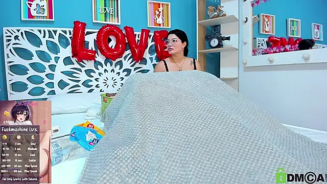 Snapshot of valerie_lya chatting on 03/07/25, 09:06 valerie lya online show from 03/07/25, 09:06