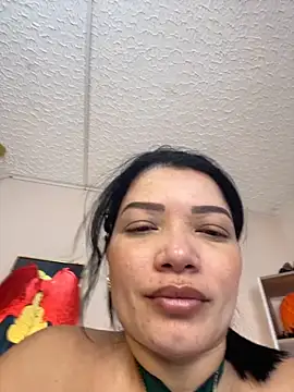 Snapshot of valerie_lya chatting on 10/31/25, 02:07 valerie lya online show from 10/31/25, 02:07