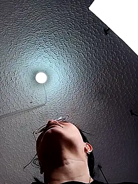 Snapshot of valerie_lya chatting on 11/27/25, 08:44 valerie lya online show from 11/27/25, 08:44