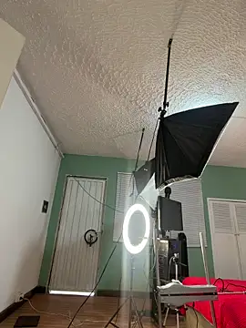 Snapshot of valerie_lya chatting on 02/20/26, 12:49 valerie lya online show from 02/20/26, 12:49