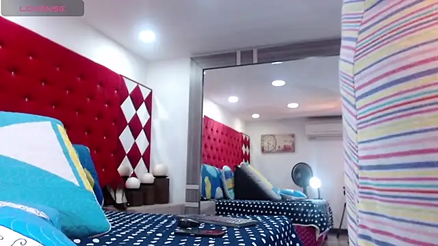 TamyJhonson online show from 11/20/25, 01:11