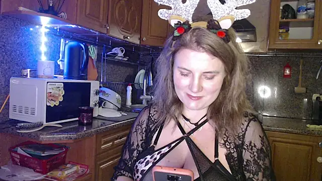 Snapshot of LizaCakes chatting on 01/06/25, 08:50 LizaCakes online show from 01/06/25, 08:50