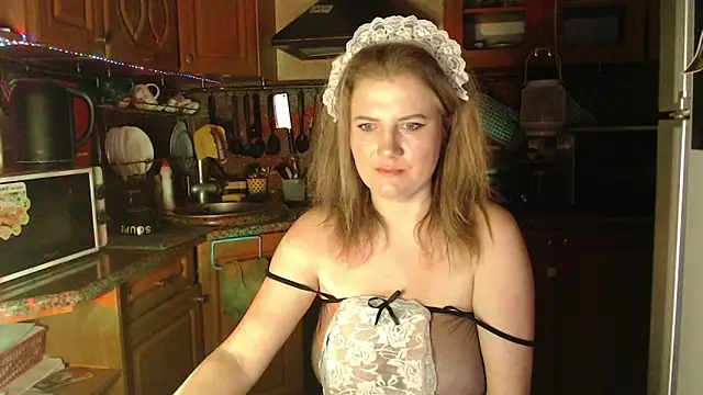 Snapshot of LizaCakes chatting on 03/20/25, 02:53 LizaCakes online show from 03/20/25, 02:53