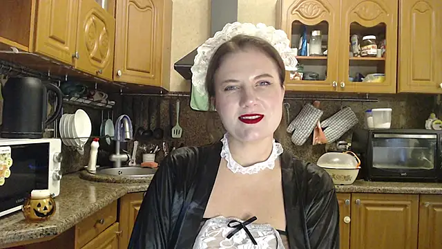 Snapshot of LizaCakes chatting on 10/16/25, 12:17 LizaCakes online show from 10/16/25, 12:17