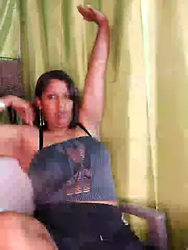 Snapshot of Lilybanx chatting on 12/06/24, 06:50 Lilybanx online show from 12/06/24, 06:50