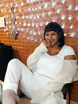 Snapshot of Lilybanx chatting on 02/12/25, 07:35 Lilybanx online show from 02/12/25, 07:35