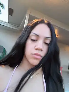 Snapshot of babymalaya chatting on 05/15/26, 12:06 babymalaya online show from 05/15/26, 12:06