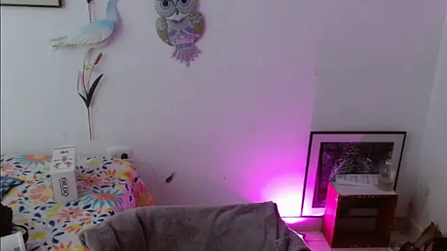 keyklin1 online show from 02/25/26, 11:42